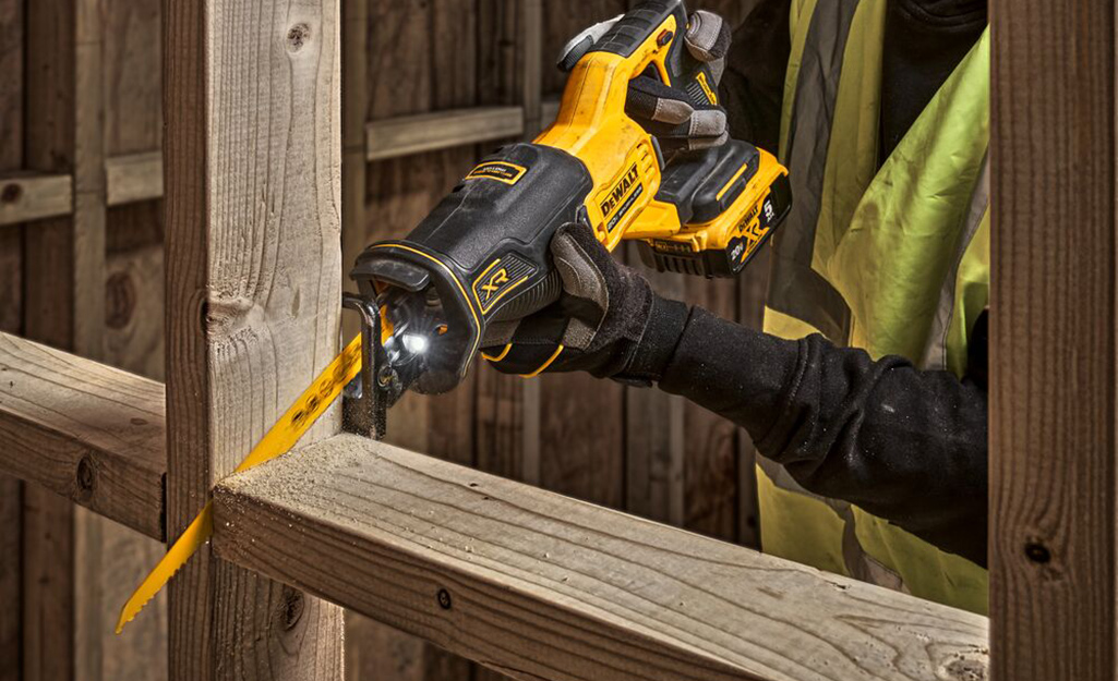 8 Best Reciprocating Saws for Demolition Work in 2025